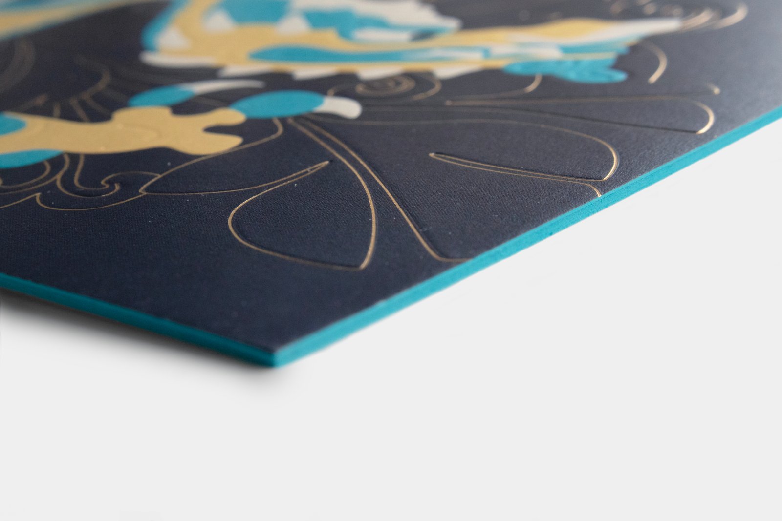 Detail of the painted edge.